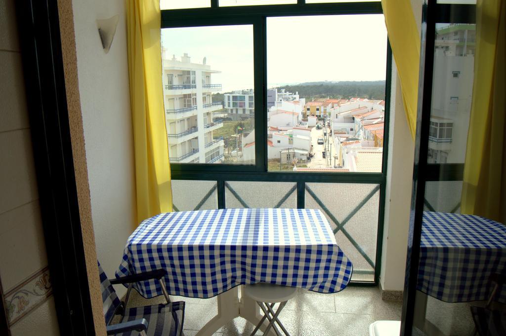 Apartamento Sol E Mar 2 Монте Гордо Екстериор снимка